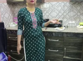 bete ne maa ko bathroom me choda hindi video
